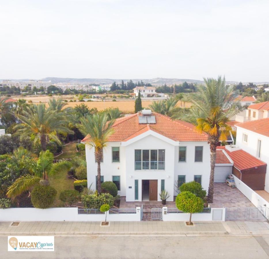 Villa Artemis Ларнака Екстер'єр фото